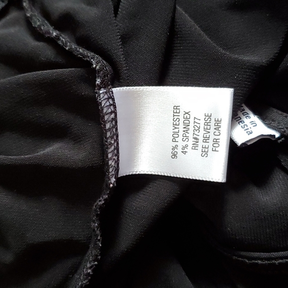 Black dress - Picture 5 of 6